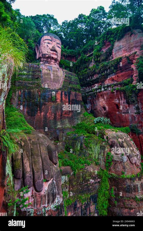 4. mount emei scenic area china